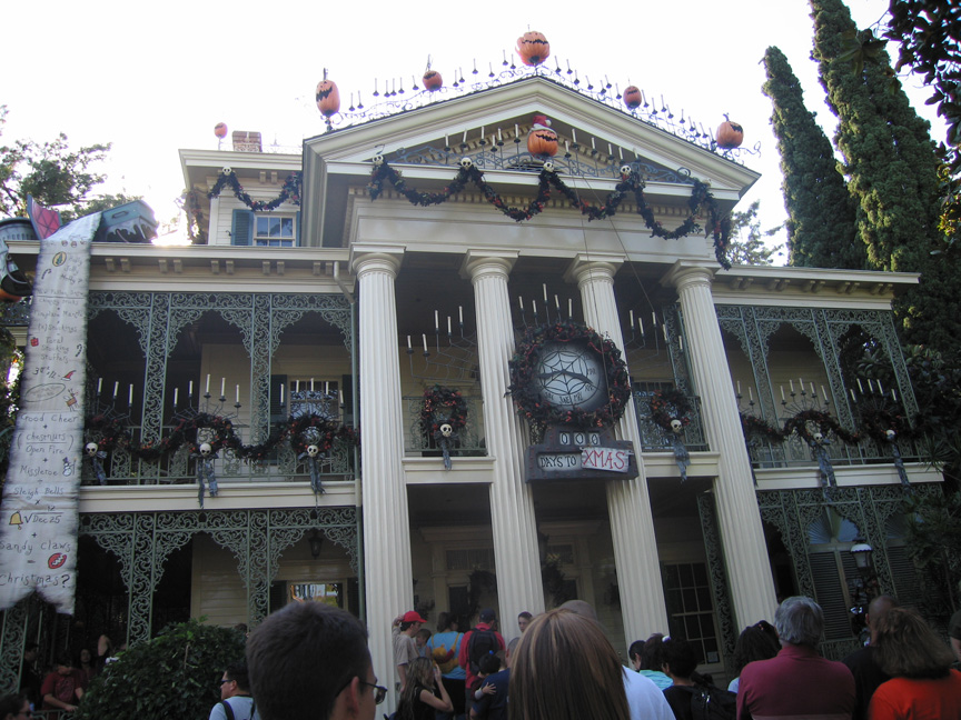 The Haunted Mansion is setup for Halloween!