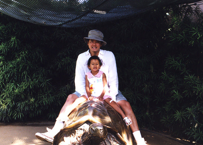 Mari goes on a turtle ride with her dad!